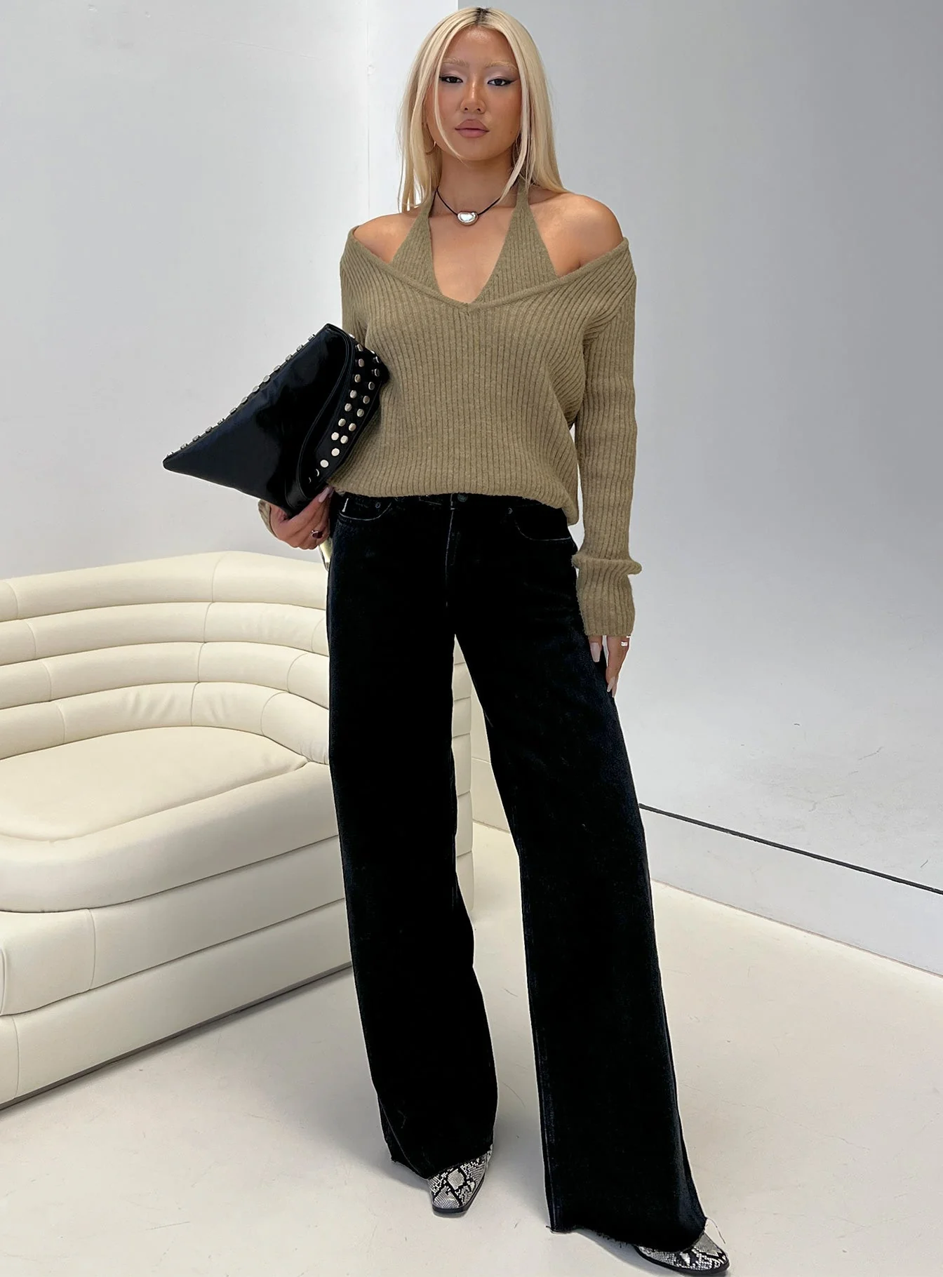 Darla Low Rise Straight Leg Jeans Washed Black - Image 8