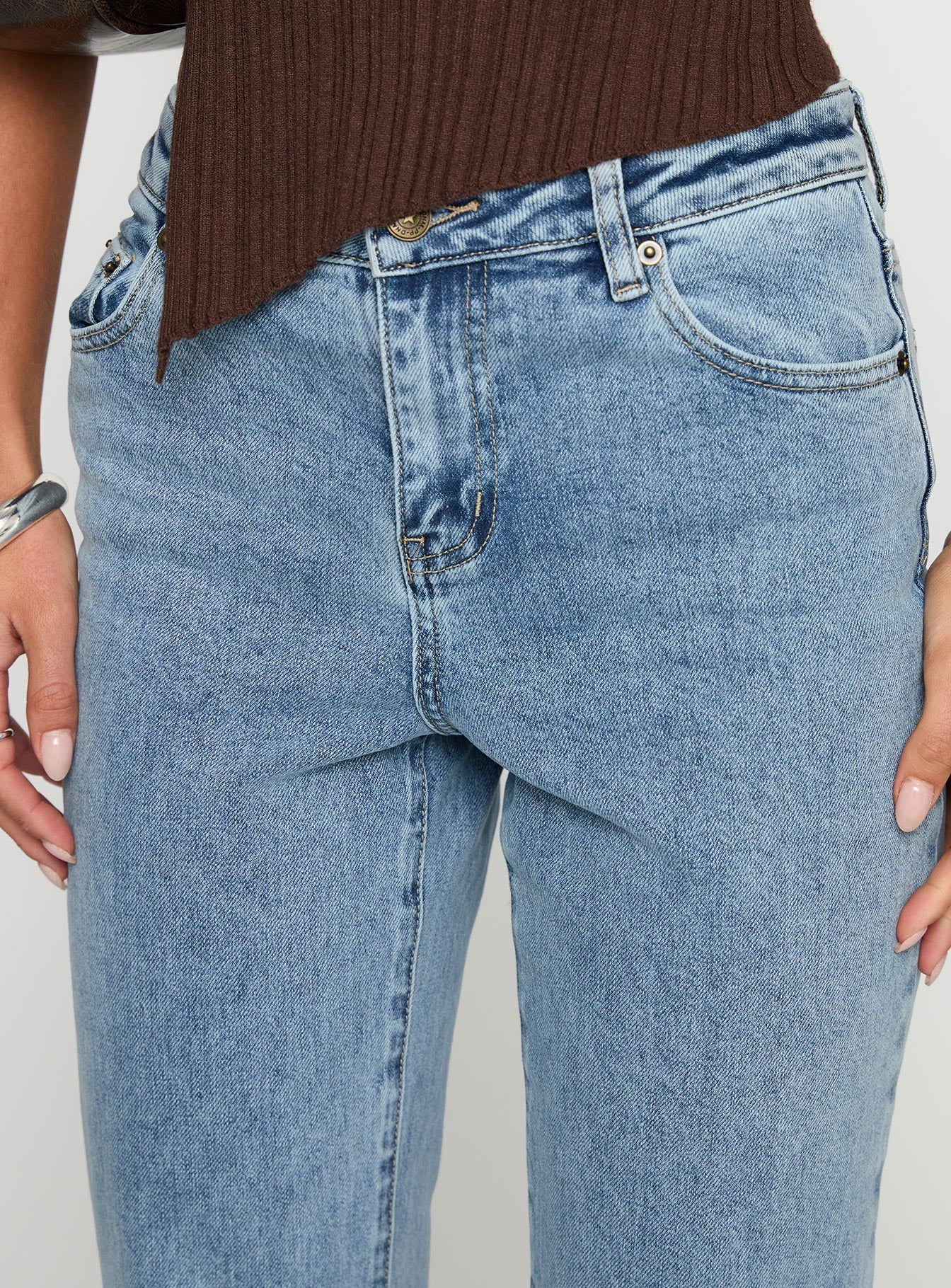 Magic Mirror Mid Rise Bootleg Jeans Ice Wash - Image 6