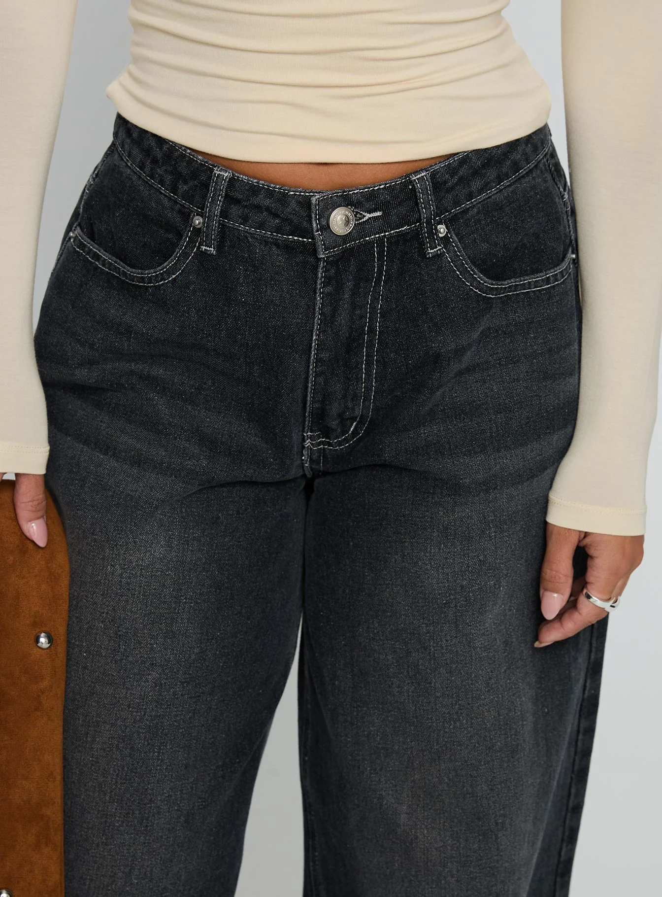 Naylor Mid Rise Wide Leg Jeans Grey Wash - Image 6
