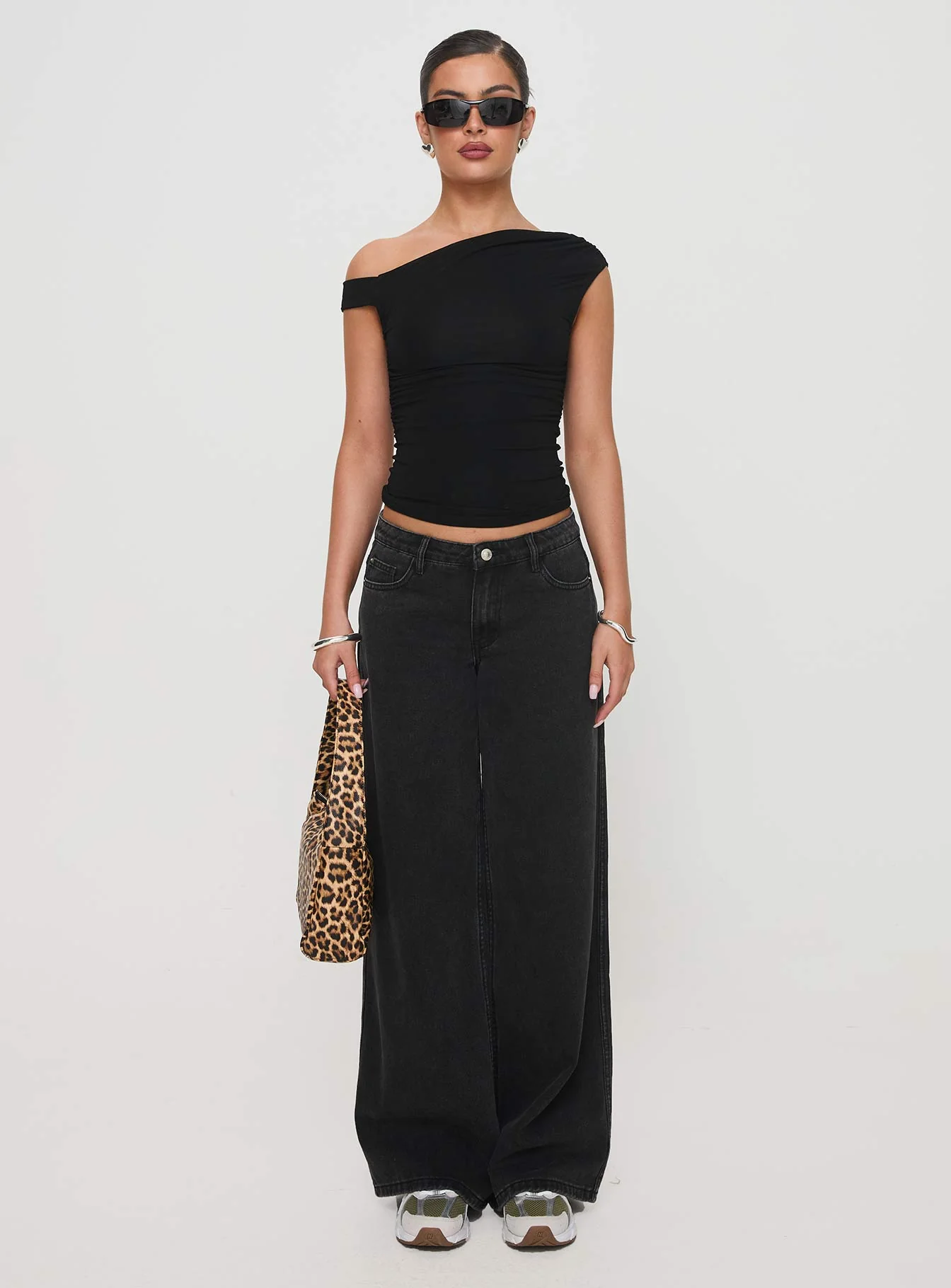 Ramos Low Rise Straight Leg Jeans Washed Black Petite - Image 7