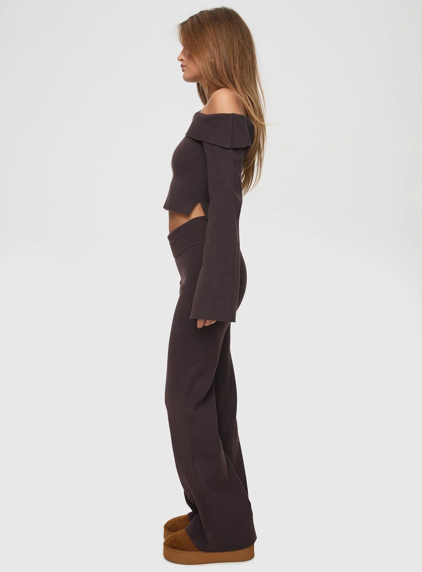 Sina Off The Shoulder Top Chocolate - Image 4